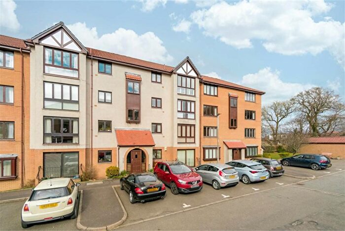 2 Bedroom Flat To Rent In Bruntsfield Terrace, Bruntsfield, Edinburgh, EH10