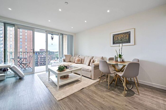 2 Bedroom Flat For Sale In Moorhen Drive, Hendon, London, NW9