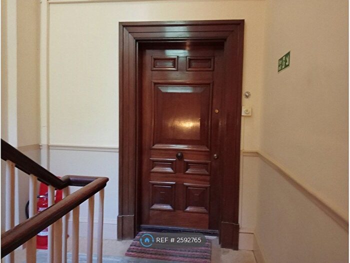 4 Bedroom Flat To Rent In Camden Crescent, Bath, BA1
