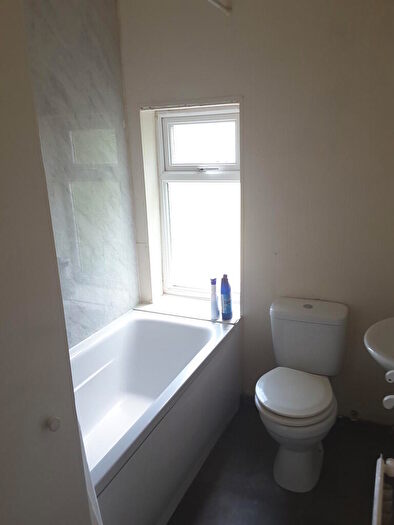 2 Bedroom End Of Terrace House To Rent In Kings Road, Wheatley, DN1