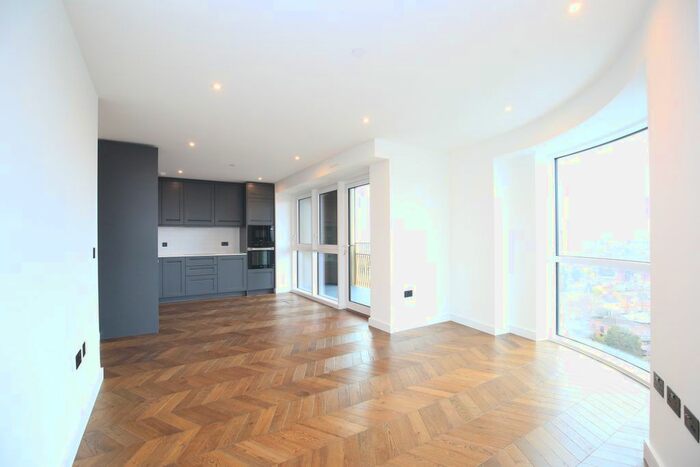 2 Bedroom Flat To Rent In Brook Street, Kingston Upon Thames, KT1