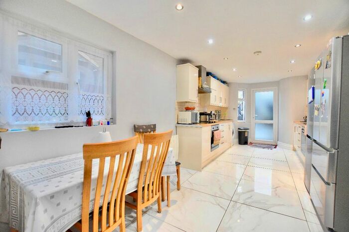 5 Bedroom Terraced House To Rent In Colchester Avenue, London, E12