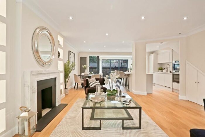 4 Bedroom Detached House To Rent In Lombardy Place, London, W2