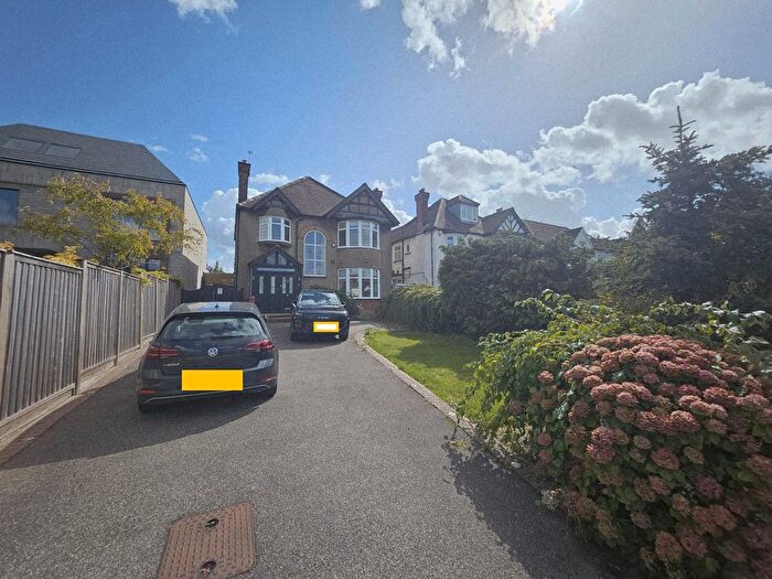 4 Bedroom Detached House To Rent In Uphill Road, London, NW7