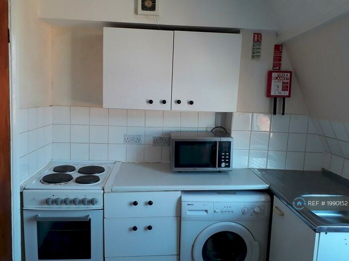 1 Bedroom Flat To Rent In Grove Vale, London, SE22