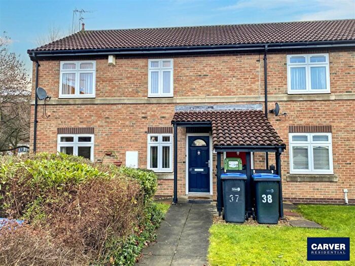 2 Bedroom Apartment For Sale In Lyon Walk, Newton Aycliffe, DL5