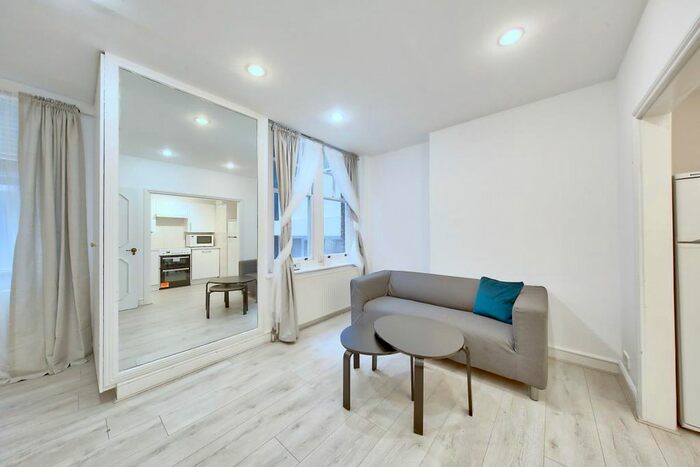 1 Bedroom Flat To Rent In Earsby Street, West Kensington, London, W14