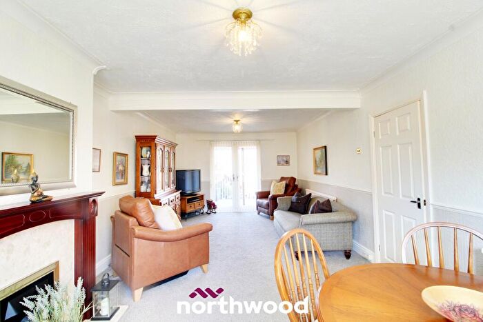 3 Bedroom Semi-Detached House For Sale In St Annes Road, Belle Vue, Doncaster, DN4