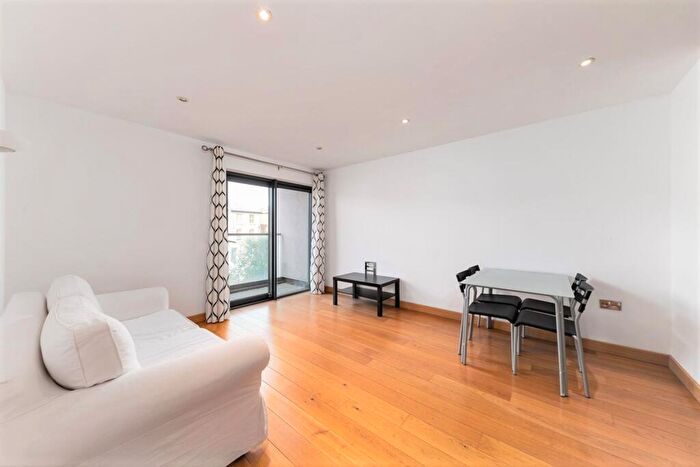 1 Bedroom Flat To Rent In Drayton Park, Terrace Apartments, N5
