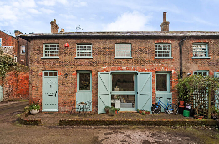 3 Bedroom End Of Terrace House For Sale In Holywell Hill, St. Albans, Hertfordshire, AL1