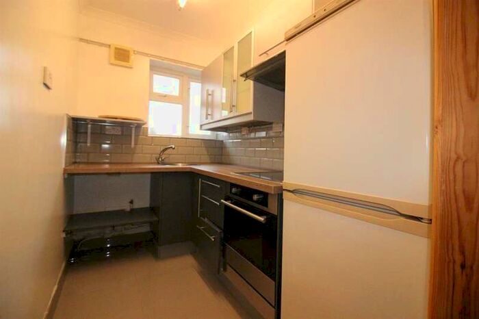 2 Bedroom Flat To Rent In Elmwood Court, Sutton Oak Road, Sutton Coldfield, B73