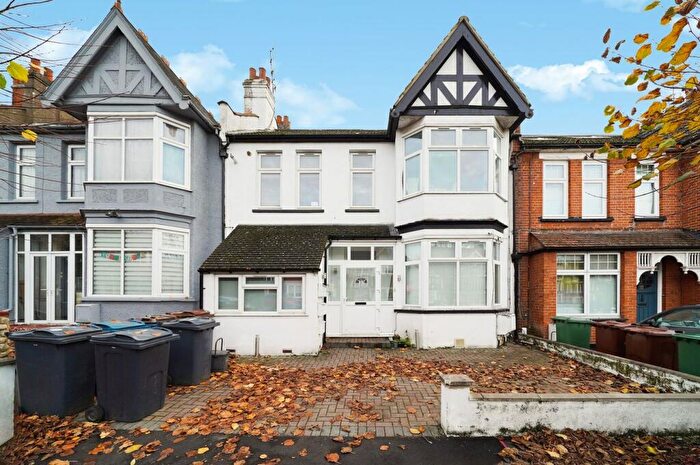 1 Bedroom Flat For Sale In Butler Avenue, Harrow, HA1