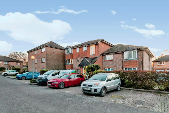 1 Bedroom Apartment To Rent In York Place, York Road, Camberley, Surrey, GU15