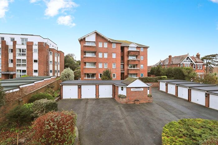 2 Bedroom Flat For Sale In Arundel Road, Eastbourne, BN21