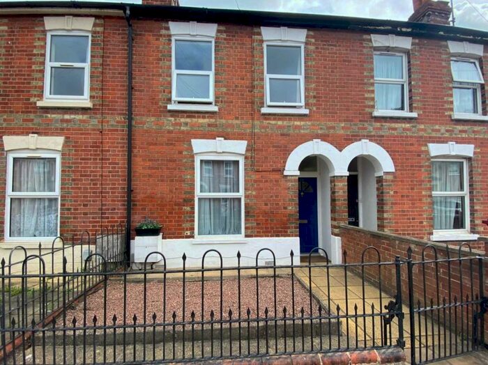 4 Bedroom Terraced House To Rent In De Beauvoir Road, University Area, RG1