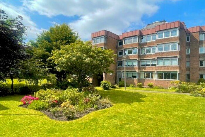 1 Bedroom Flat To Rent In Lethington Avenue, Glasgow, G41