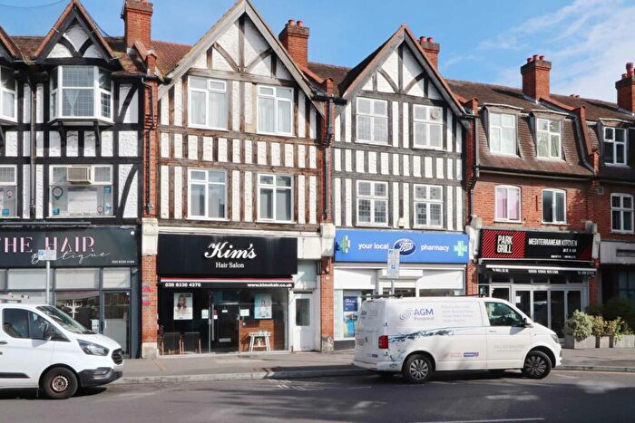 2 Bedroom Flat To Rent In Central Road, Worcester Park, KT4