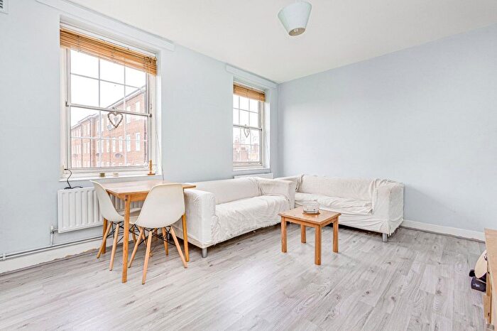 3 Bedroom Flat For Sale In William Bonney Estate, Clapham North, SW4