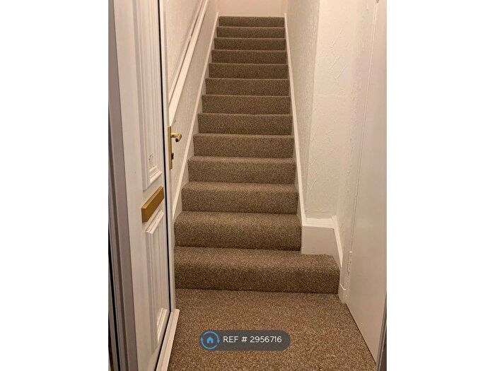 1 Bedroom Flat To Rent In Foxbar Road, Paisely, PA2