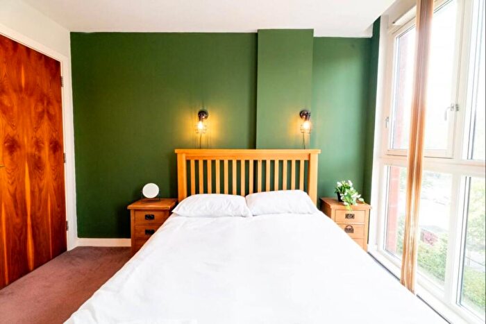 1 Bedroom Flat To Rent In Admiral House Cardiff, CF24