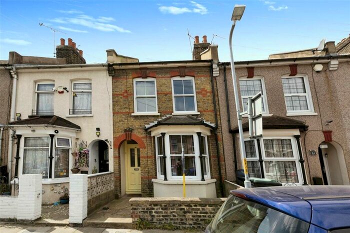 2 Bedroom Terraced House To Rent In Gravesend, Kent, DA11