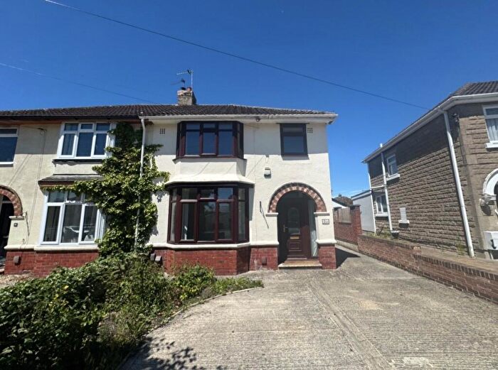 3 Bedroom Semi Detached House To Rent In Merton Avenue, Stratton, Swindon, Wiltshire, SN2
