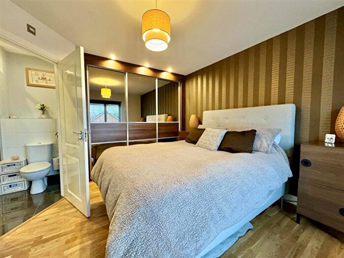4 Bedroom Detached House For Sale In The Pastures, Royston, Barnsley, S71
