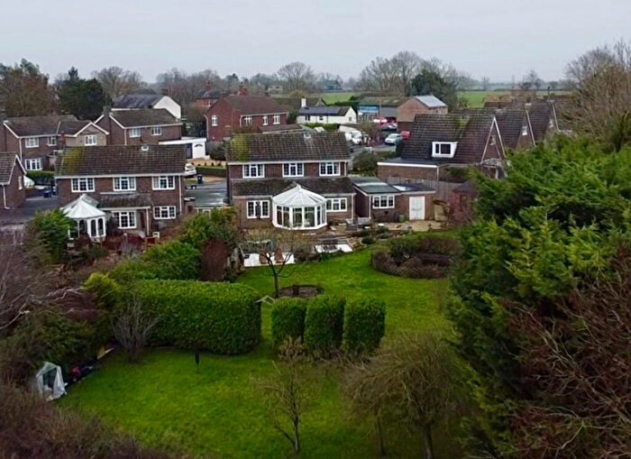 4 Bedroom Detached House For Sale In Yeomans Close, Catworth, Cambridgeshire, PE28