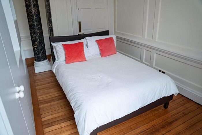 Studio To Rent In Charrington House, Cephas Avenue, London, E1