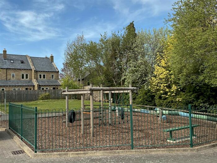 4 Bedroom Detached House To Rent In Towngate Fold, Meltham, Holmfirth, West Yorkshire, HD9