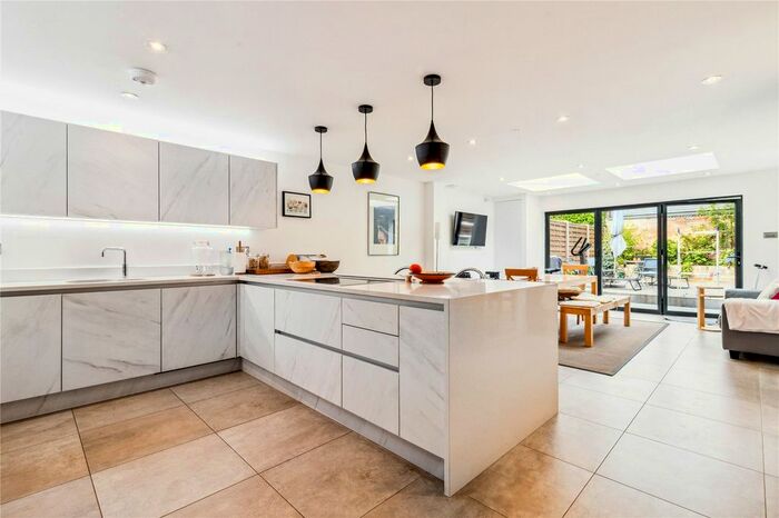 5 Bedroom Property To Rent In Elliott Road, Bedford Park, W4