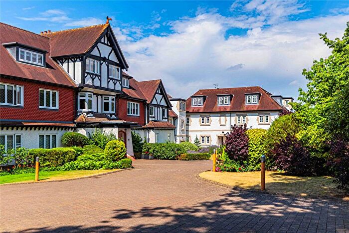 2 Bedroom Flat To Rent In Hillside Mansions, Merry Hill Road, Bushey, WD23