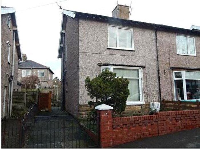 2 Bedroom Property For Sale In Dent Street, Colne, Lancashire, BB8