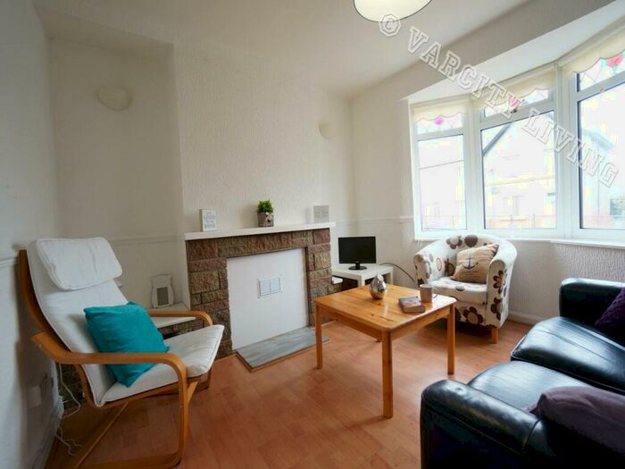 3 Bedroom House To Rent In Lon-Y-Glyder, Bangor, Gwynedd, LL57