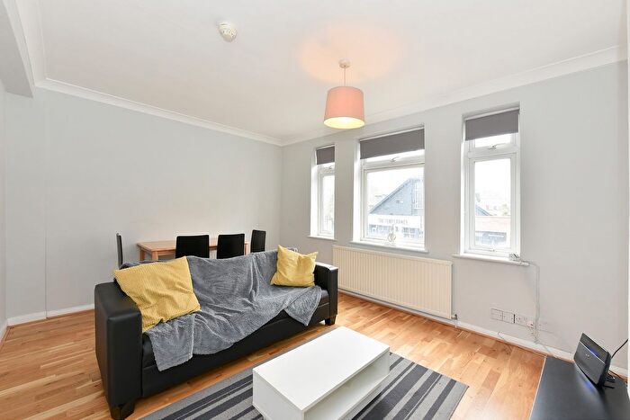 3 Bedroom Flat To Rent In Fulham High Street, Fulham, London, SW6
