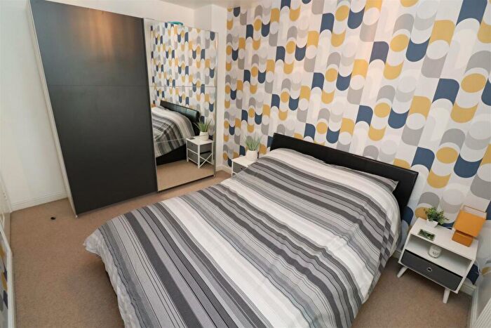 3 Bedroom End Of Terrace House For Sale In Patenall Way, Higham Ferrers, NN10