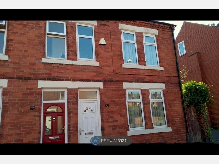 3 Bedroom Semi-Detached House To Rent In Minerva Street, Nottingham, NG6