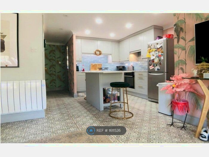 2 Bedroom Maisonette To Rent In Ware, Ware, SG12