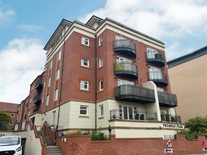 1 Bedroom Flat For Sale In Trafalgar House, Piccadilly, York, YO1