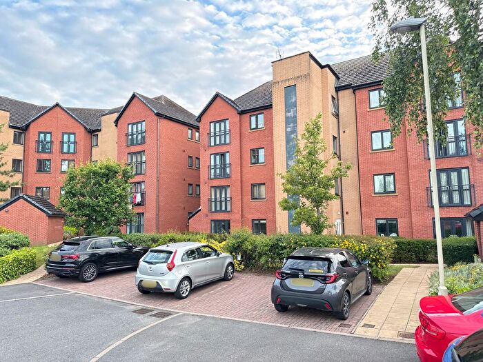 2 Bedroom Flat To Rent In Pages Croft, Dudley, DY1