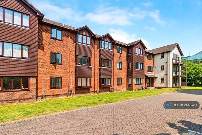 1 Bedroom Flat To Rent In Cherry Tree Court, Eastleigh, SO50