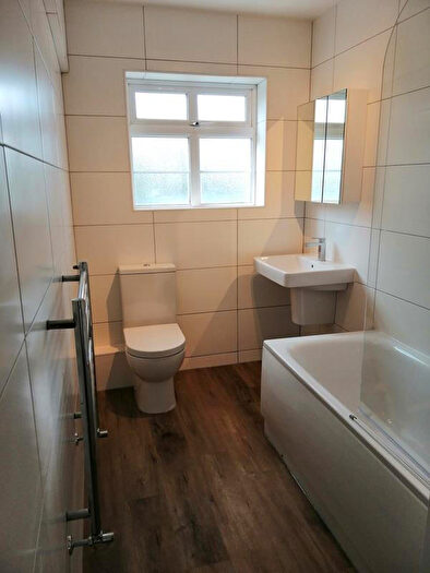 1 Bedroom Terraced House To Rent In Deanhill Court, Upper Richmond Road West, London, SW14