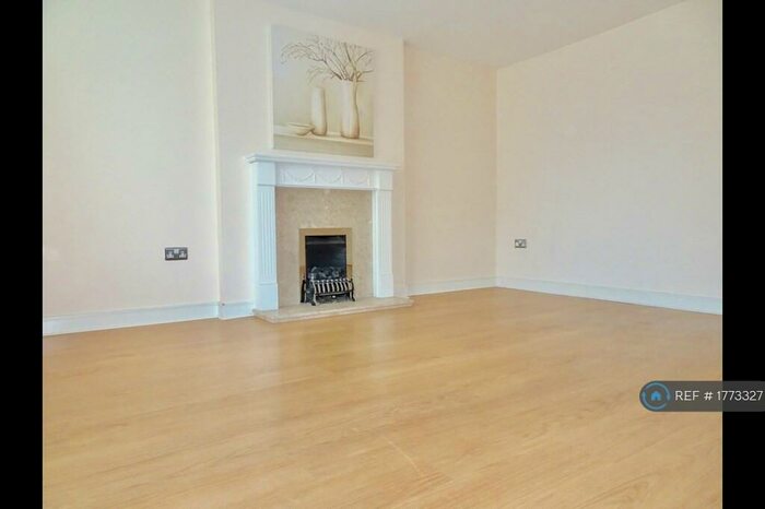 3 Bedroom Terraced House To Rent In Allenby Road, London, SE28