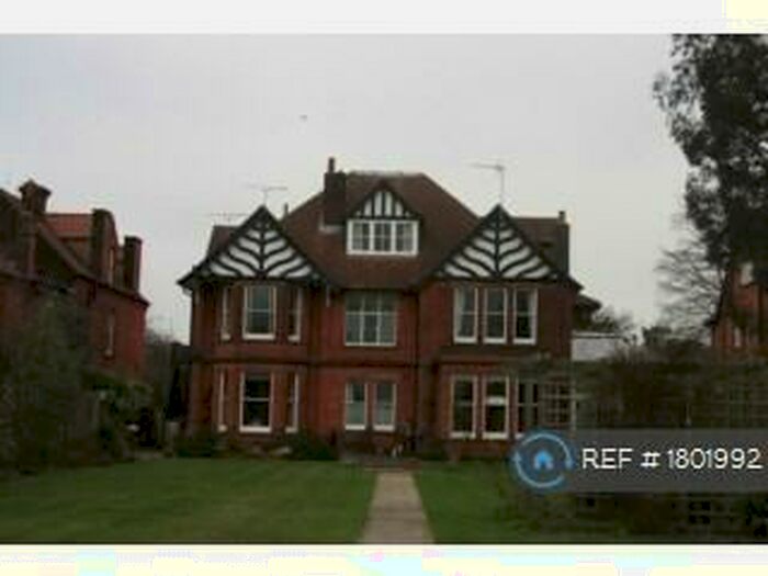 2 Bedroom Flat To Rent In Park Road, Ipswich, IP1