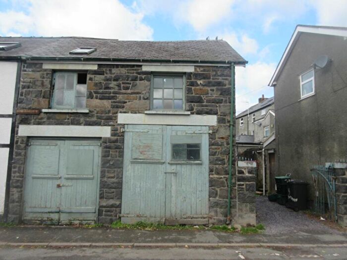 3 Bedroom Terraced House For Sale In Hendan, School Bank Road, Llanrwst, Gwynedd, LL26