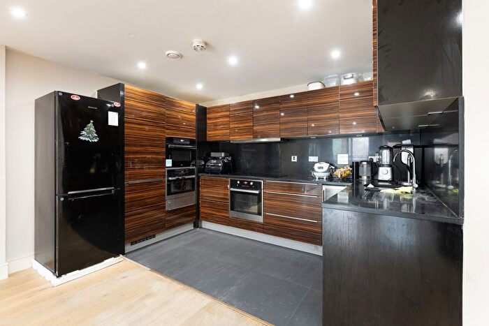 2 Bedroom Flat To Rent In Rochester Row, London, SW1P