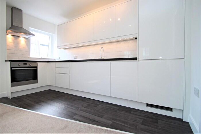 1 Bedroom Apartment To Rent In Dunbar Road, New Malden, KT3