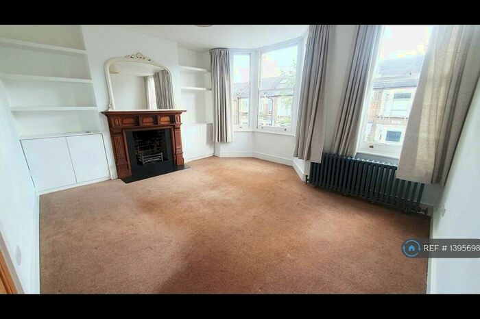 2 Bedroom Flat To Rent In Kensal Green, London, NW10