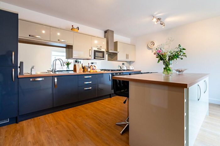 2 Bedroom Mews For Sale In Shipton Street, York, YO30