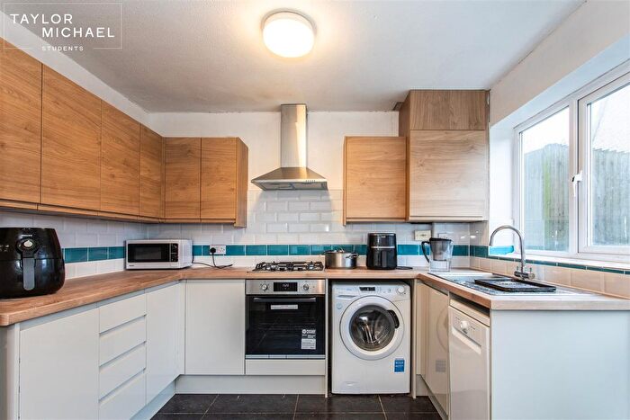 6 Bedroom Detached House To Rent In Rushlake Close, Brighton, BN1